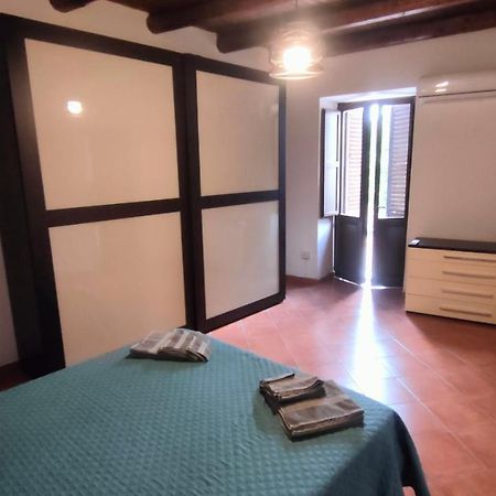 Vicolo Del Vento Casa Ponente Apartment ปาแลร์โม ภายนอก รูปภาพ